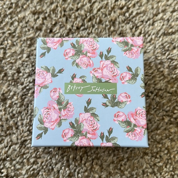 NEW Betsey Johnson Gold Mermaid Earrings - Picture 5 of 6